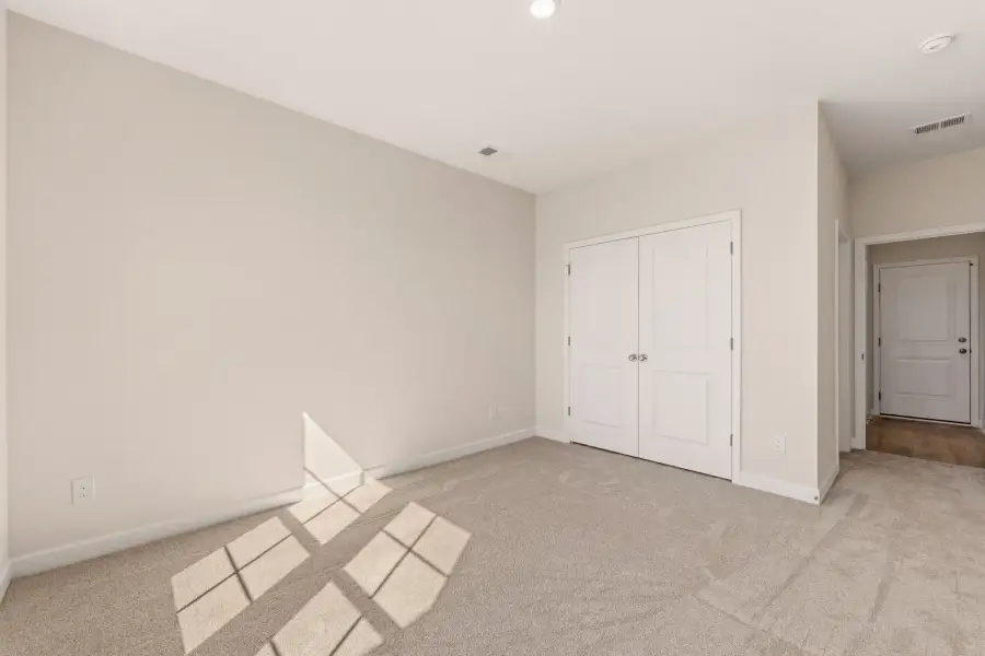Spacious, unfurnished interior of a new home in Ridgecrest at Midway, Anderson (Image 24).