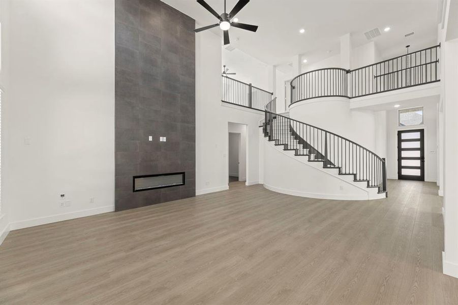 08. 15204 Chipping - Family (2)