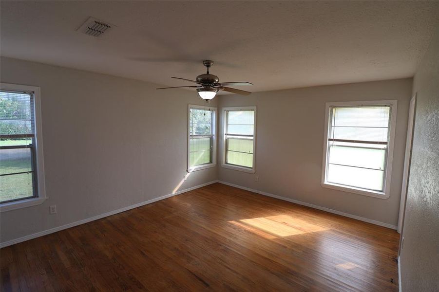 Spacious, unfurnished interior of a new home in , Brownwood (Image 12).