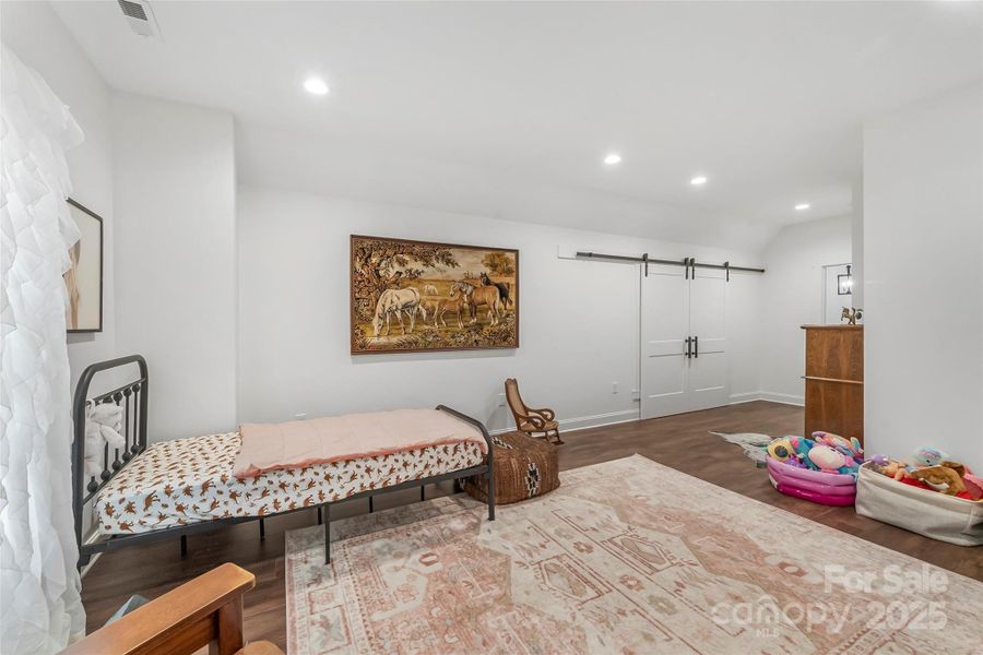 Furnished interior view inside a new home in , Nebo (Image 14).