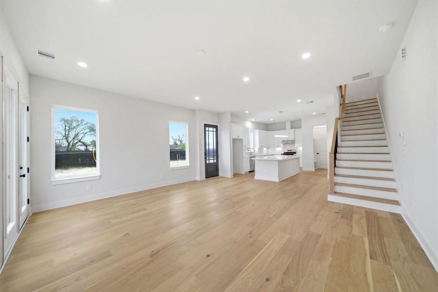 Spacious, unfurnished interior of a new home in , Houston (Image 37).