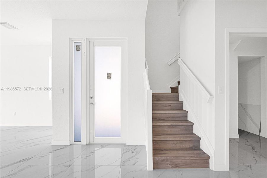 Spacious, unfurnished interior of a new home in , Miami (Image 24).