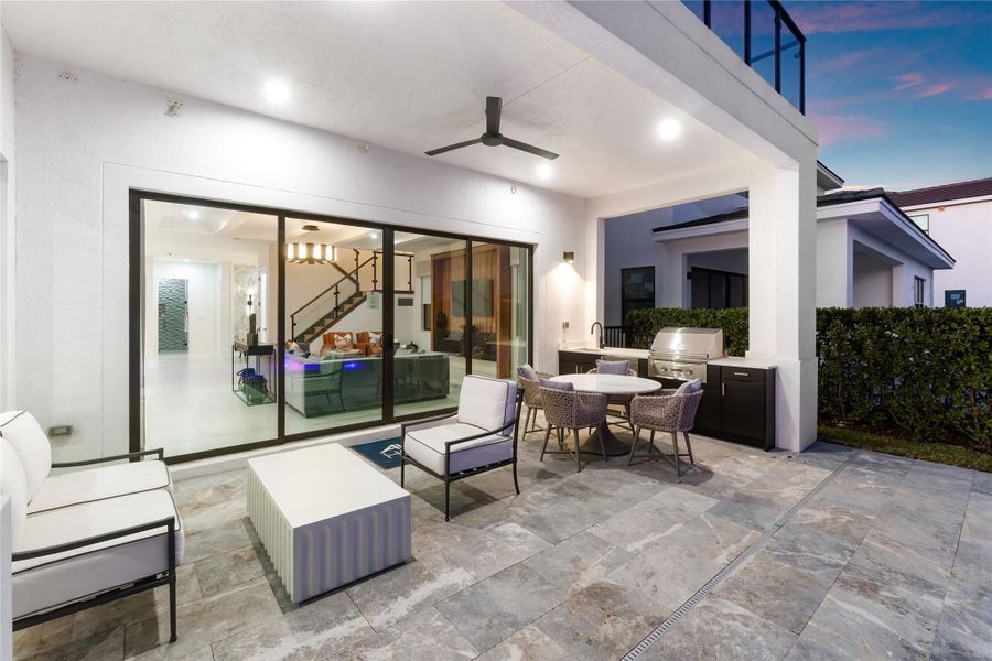Exterior details and patio area of a home in , Palm Beach Gardens (Image 3).