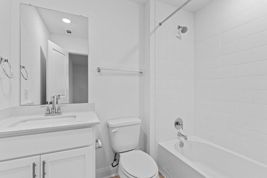 Furnished interior view inside a new home in Riverview, Georgetown (Image 6).