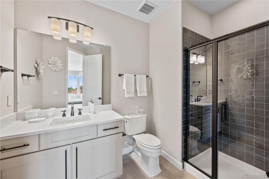 Attached Bathroom to Third Bedroom