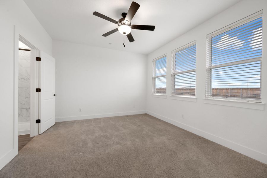 Spacious, unfurnished interior of a new home in , Round Rock (Image 16).
