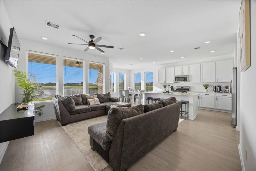 Living Area / Open Concept / Views to the Lake Living Area / Open Concept / Views to the Lake