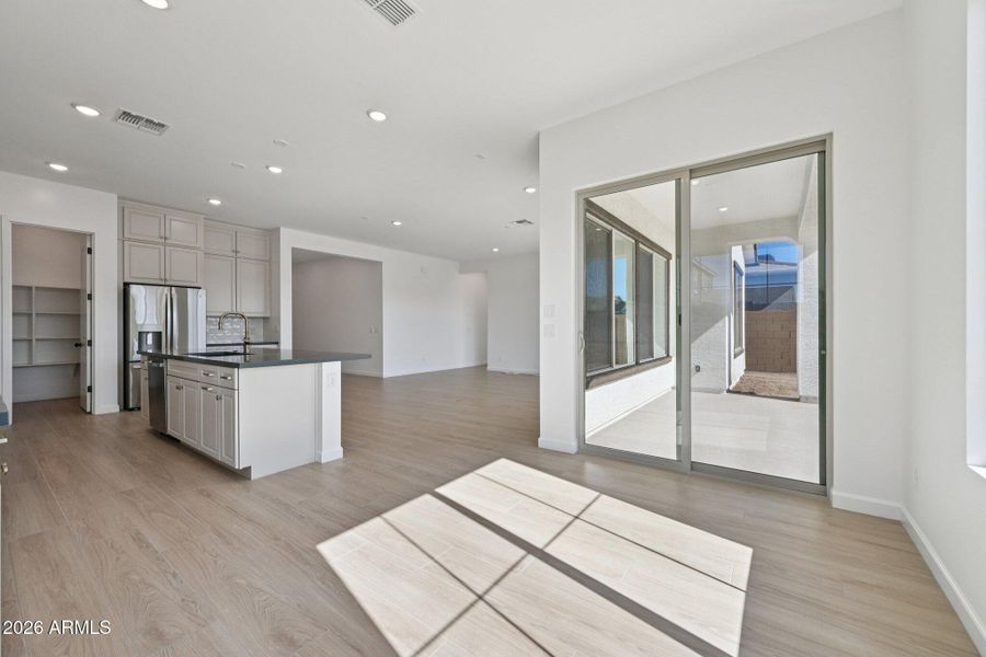 13-web-or-mls-E Saddle Way-S0902-013