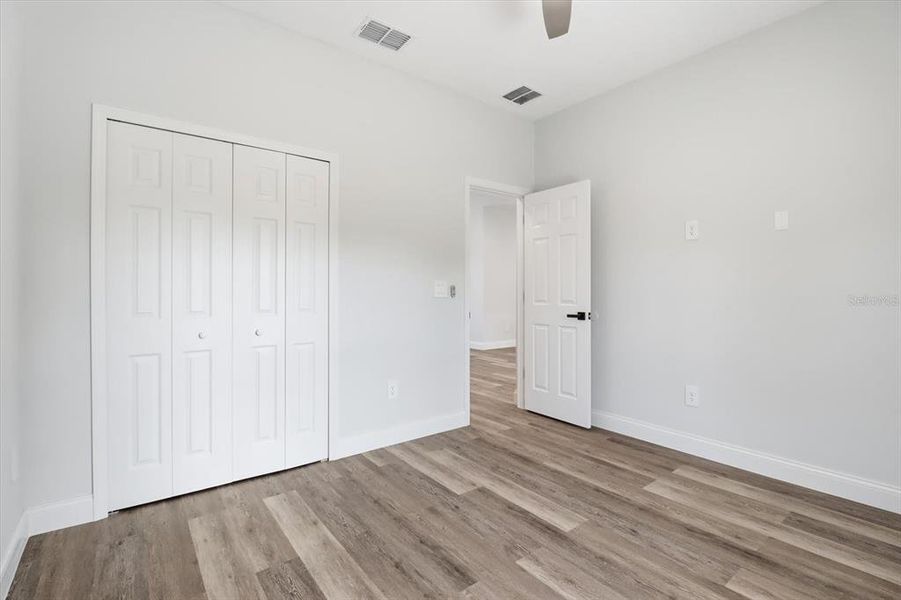 Spacious, unfurnished interior of a new home in , Citrus Springs (Image 41).
