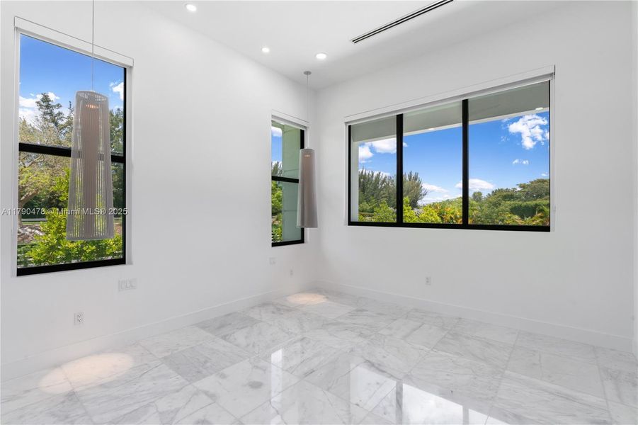 Image 52 of a home in .