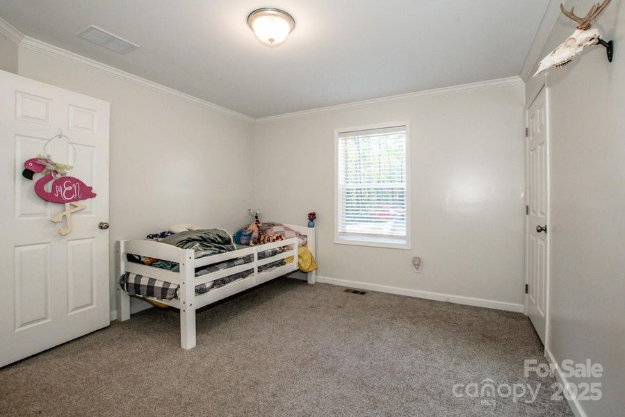 Furnished interior view inside a new home in , Gastonia (Image 9).