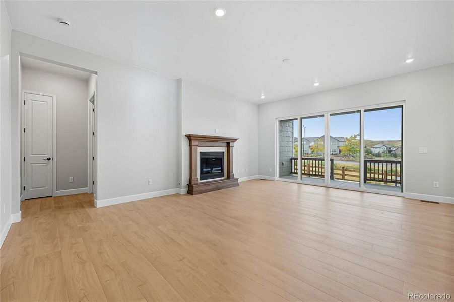 16655 W 93rd Place ~ Ready Now!