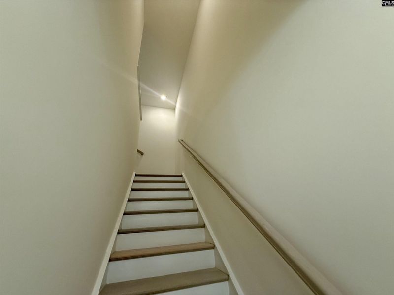 Spacious, unfurnished interior of a new home in Walker’s Trail, Lexington (Image 25).