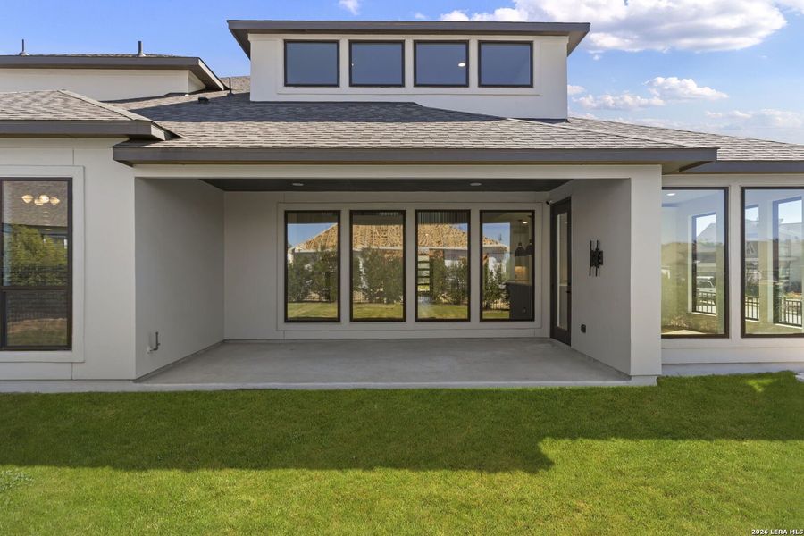 Exterior details and patio area of a home in Esperanza, Boerne (Image 32).