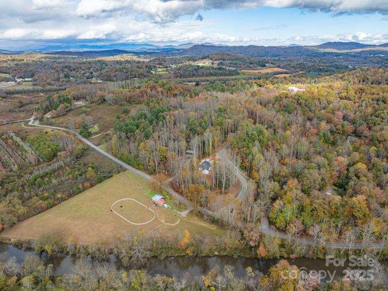 Natural landscape and outdoor views near in Etowah (Image 12). Natural landscape and outdoor views near in Etowah (Image 12).