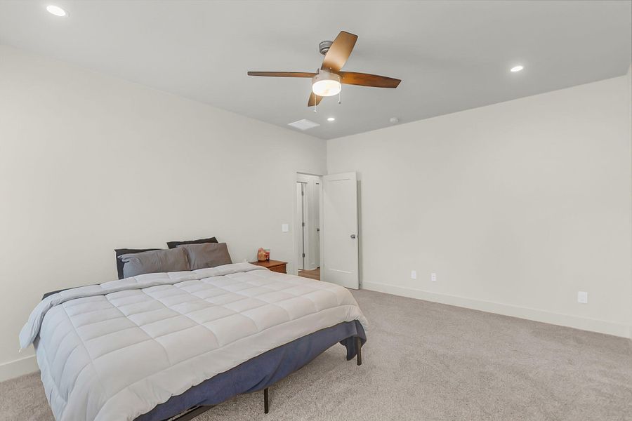 Furnished interior view inside a new home in , North Charleston (Image 12).