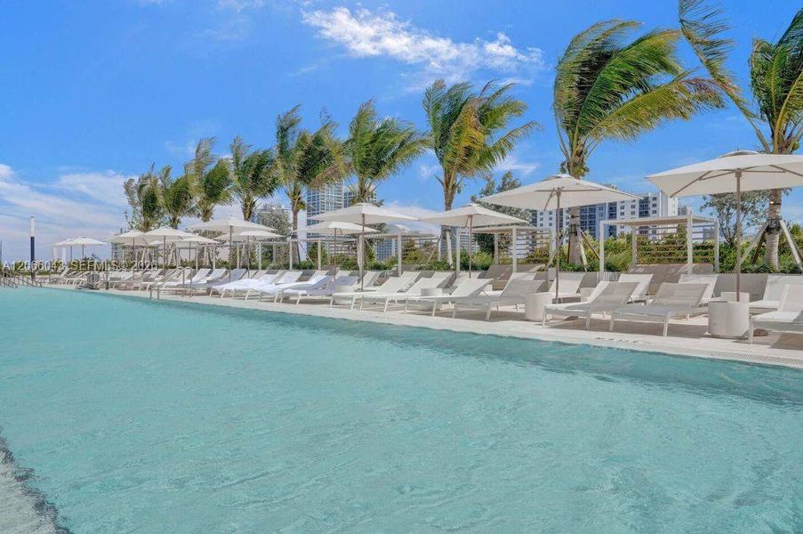 Community amenities in , Miami Beach (Image 33).