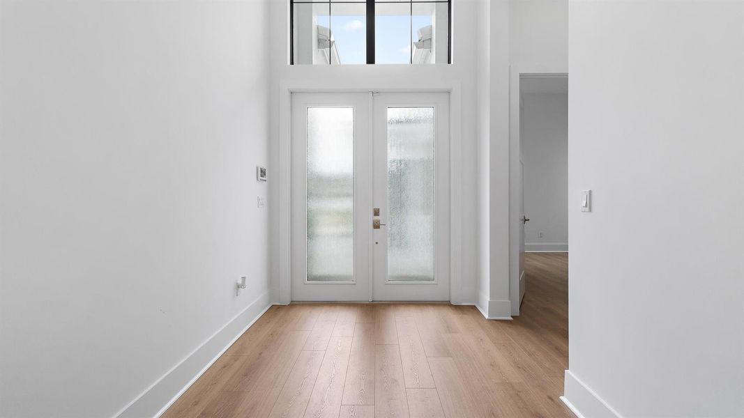 Spacious, unfurnished interior of a new home in Artistry Palm Beach, Palm Beach Gardens (Image 31).