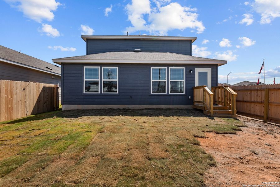 Exterior details and patio area of a home in Lily Springs, Seguin (Image 18).