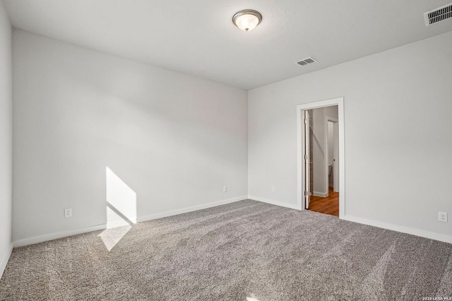 Spacious, unfurnished interior of a new home in , New Braunfels (Image 31). Spacious, unfurnished interior of a new home in , New Braunfels (Image 31).
