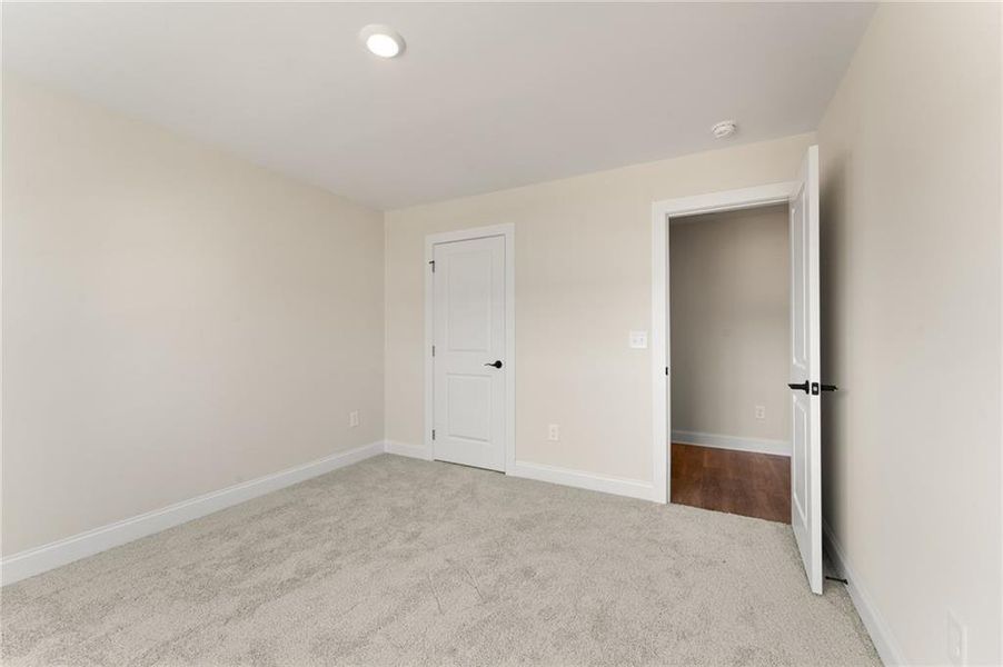 Spacious, unfurnished interior of a new home in , Dallas (Image 31).