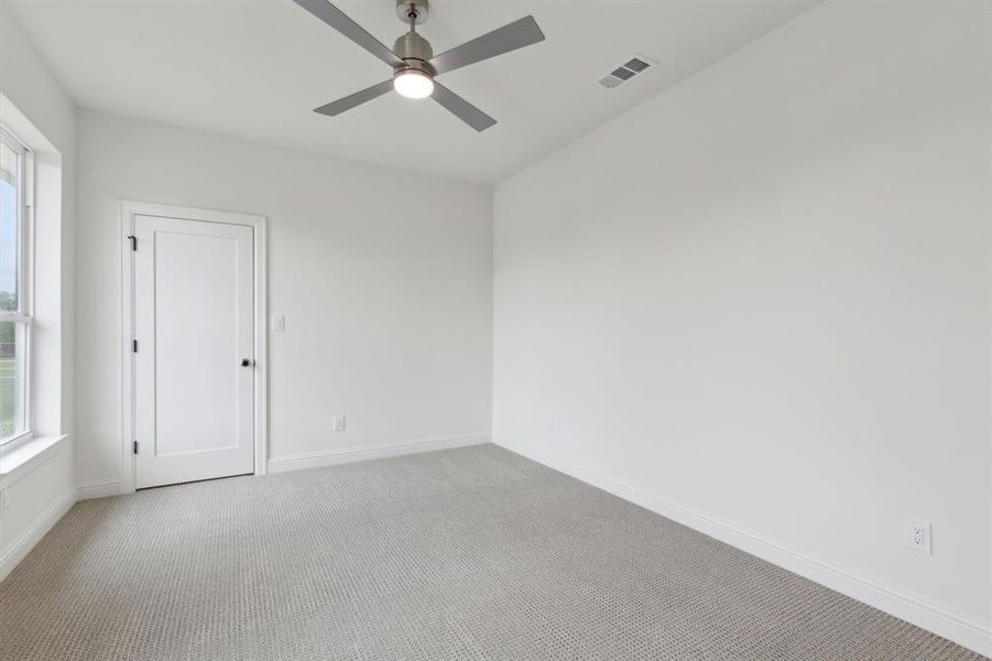Spacious, unfurnished interior of a new home in , Dallas (Image 21).