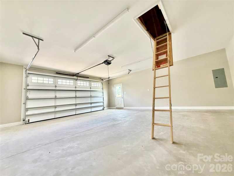 Spacious, unfurnished interior of a new home in , Taylorsville (Image 20).