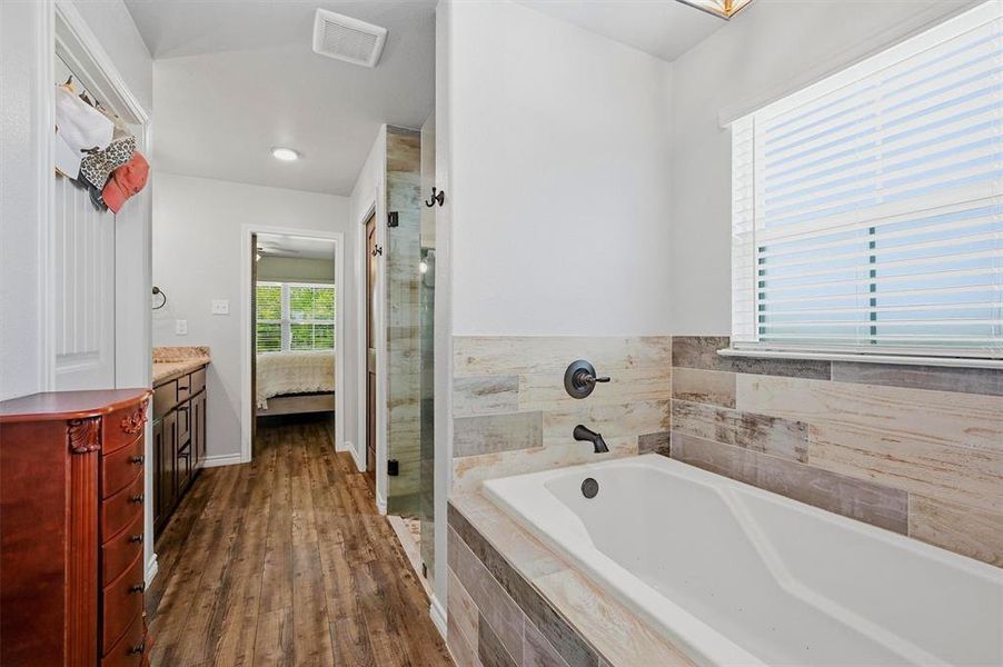 Furnished interior view inside a new home in , Sherman (Image 7).