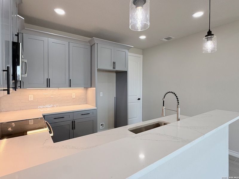 Furnished interior view inside a new home in , La Vernia (Image 4).