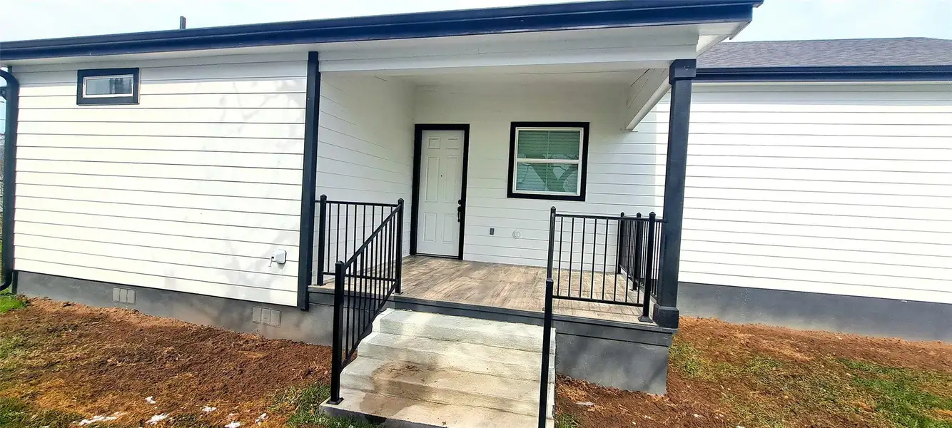 Doorway to property with crawl space