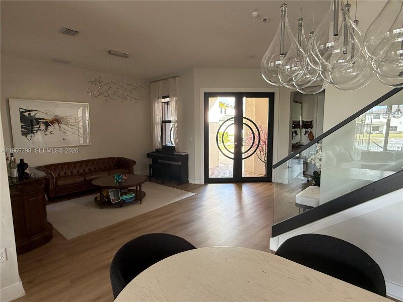 Furnished interior view inside a new home in , Miramar (Image 4).
