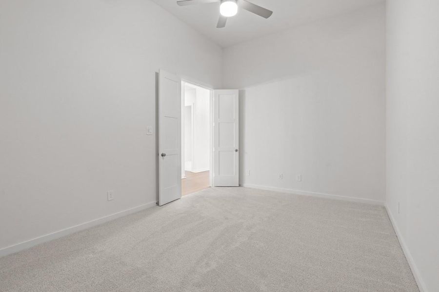 Spacious, unfurnished interior of a new home in Grange, Katy (Image 22).