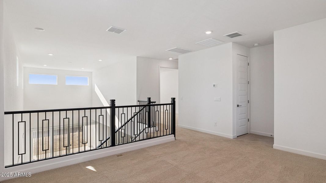 3985_Phoenician_Lot 2081_Aloravita_Peori 3985_Phoenician_Lot 2081_Aloravita_Peori