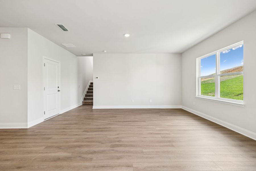 Representative unfurnished interior of a home built from the Brentley by Ashton Woods in Cades Bluff, Lebanon (Image 11).