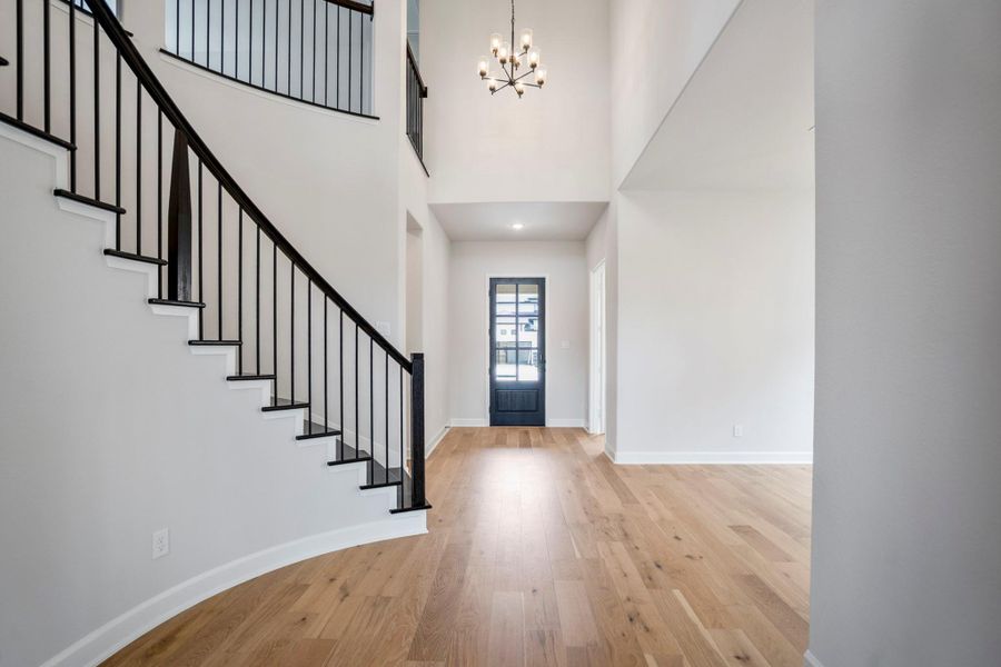 Spacious, unfurnished interior of a new home in Jordan Ranch 70' Lots, Fulshear (Image 21). Spacious, unfurnished interior of a new home in Jordan Ranch 70' Lots, Fulshear (Image 21).