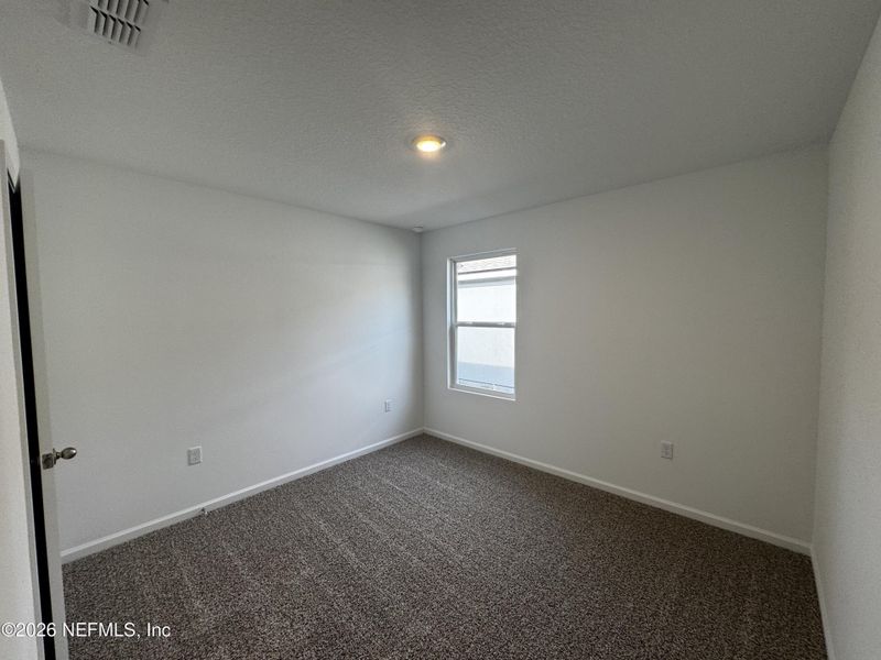 Spacious, unfurnished interior of a new home in Copes Landing, Jacksonville (Image 20).
