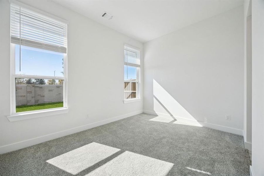 19-237Bee_019 19-237Bee_019