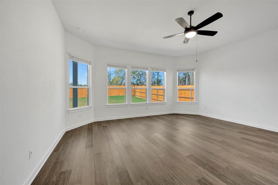 Spacious, unfurnished interior of a new home in Heritage, Dripping Springs (Image 34).