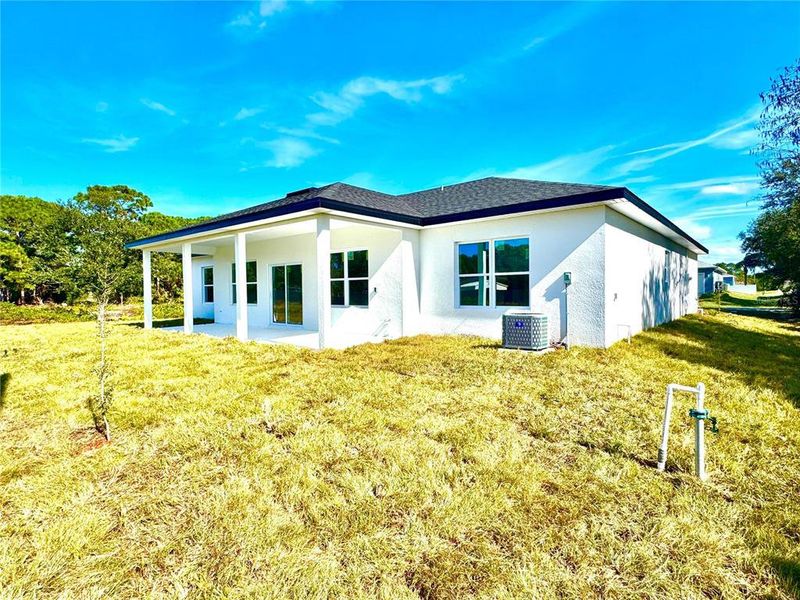 Exterior details and patio area of a home in , Palm Bay (Image 4).