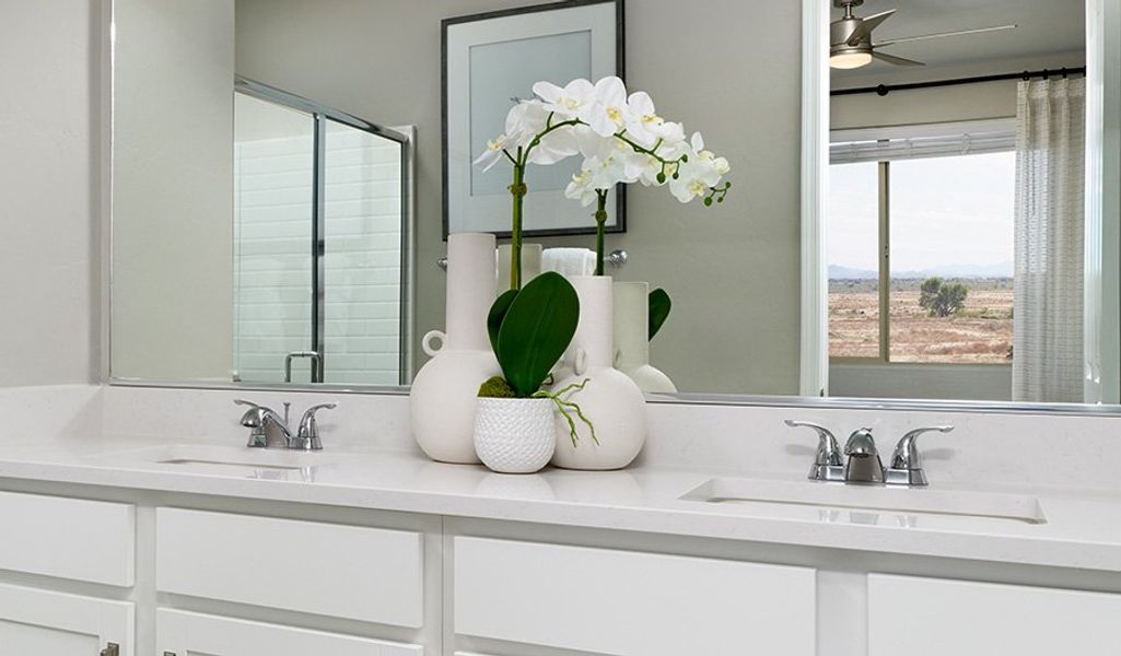 Fraser-T934-Blackhawk Bathroom