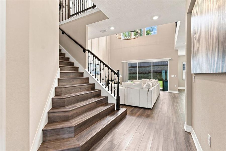 Furnished interior view inside a new home in , Winter Garden (Image 48).