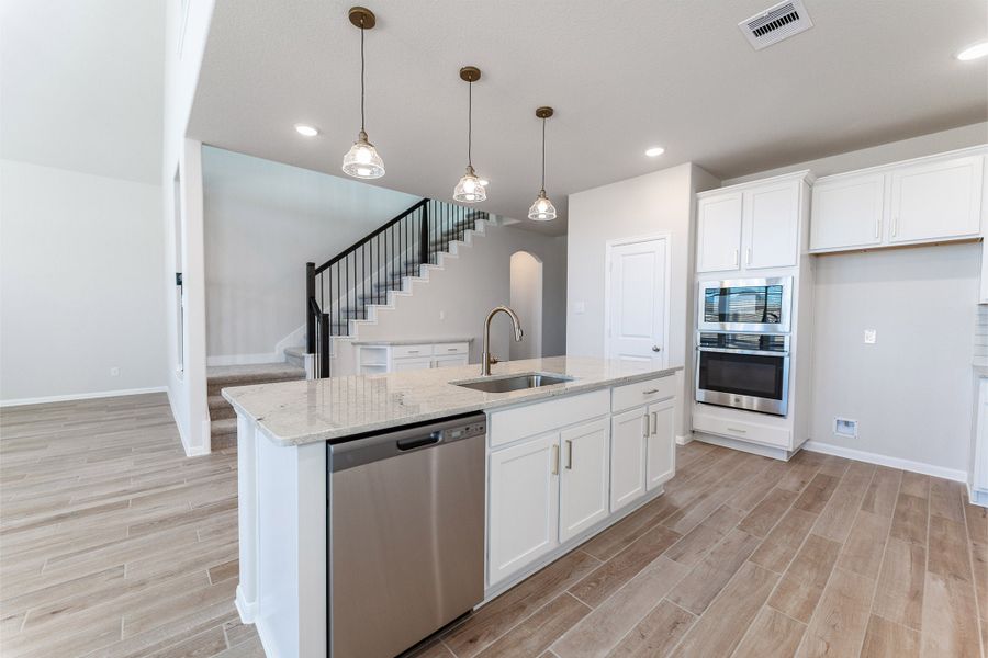 Furnished interior view inside a new home in Lago Mar, Texas City (Image 3).