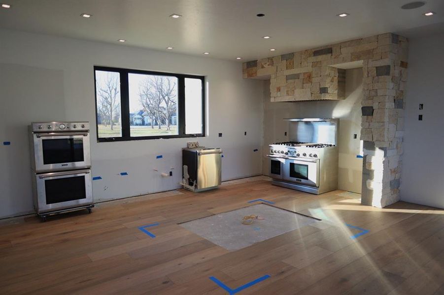 In-progress construction of a new home in , Granbury, TX (Image 32).