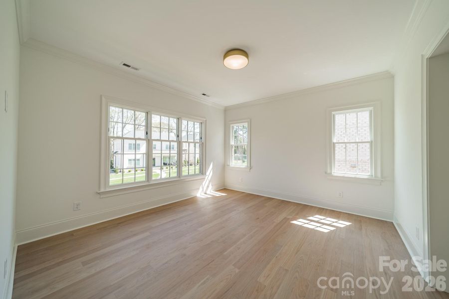 Secondary bedroom