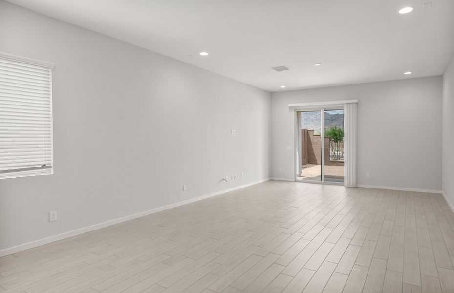 Spacious, unfurnished interior of a new home in Regent Hills - Meadow Series, Buckeye (Image 19). Spacious, unfurnished interior of a new home in Regent Hills - Meadow Series, Buckeye (Image 19).