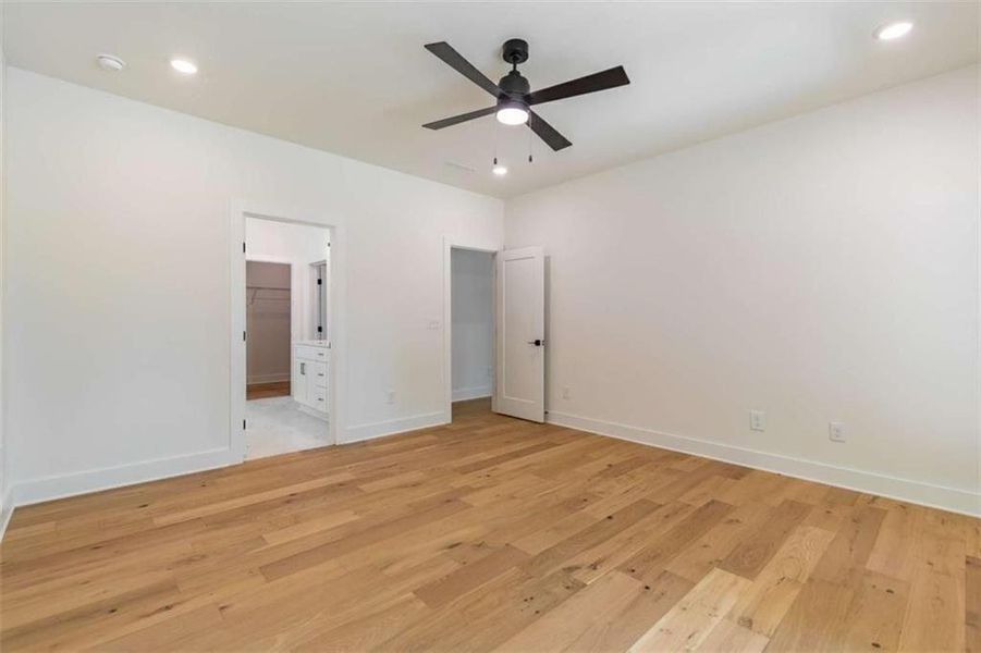 Spacious, unfurnished interior of a new home in , Gainesville (Image 23).