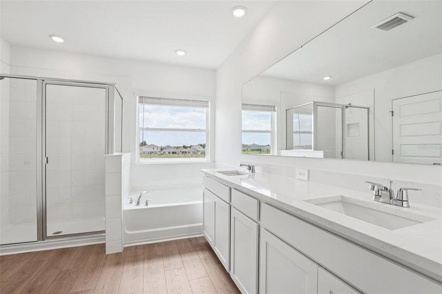 Furnished interior view inside a new home in , Lakeland (Image 8).