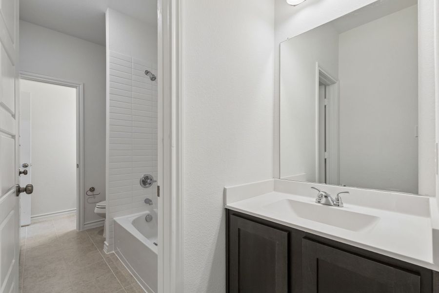 Furnished interior view inside a new home in Eagle Cove, Denton (Image 16).