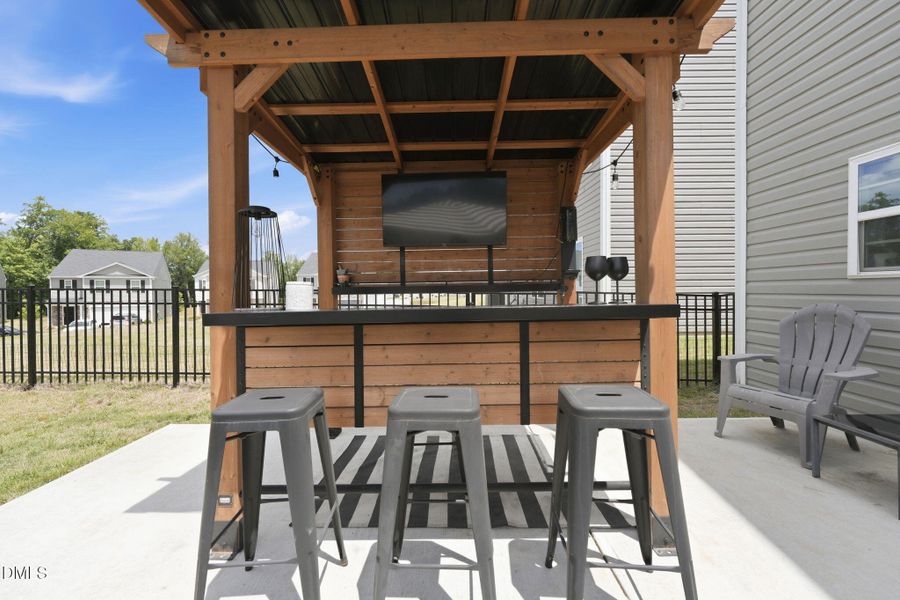 51-web-or-mls-ROB04874