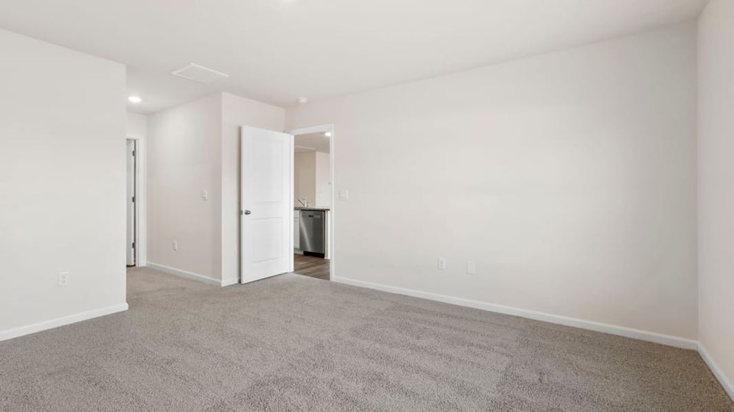 Spacious, unfurnished interior of a new home in Cedar Gap, Fountain Inn (Image 27). Spacious, unfurnished interior of a new home in Cedar Gap, Fountain Inn (Image 27).
